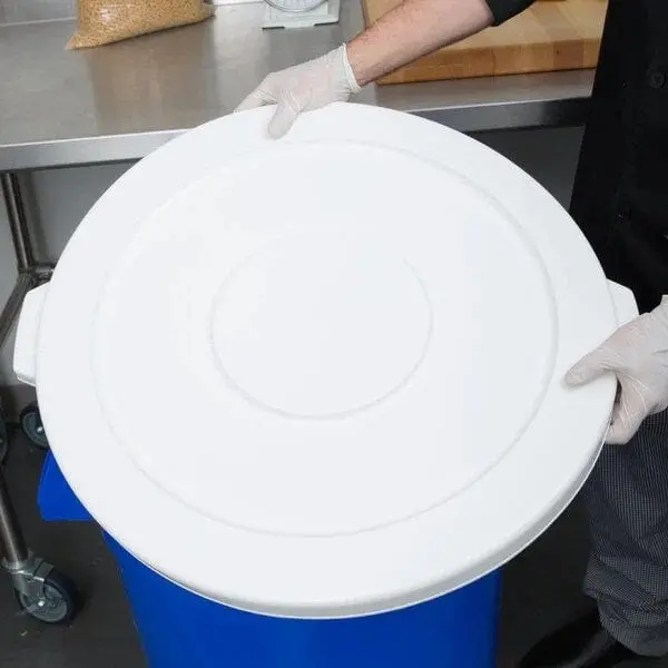 Continental 4445Wh Huskee 44-Gallon Round Trash Can Lid — White | Denson Cfe 1