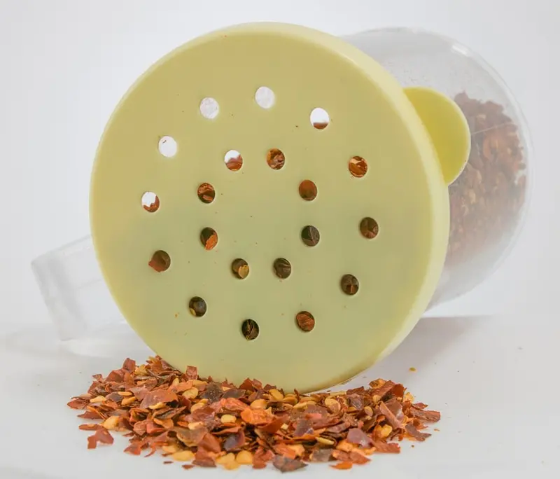 Winco Pdg-Yl Yellow Shaker Dredge Replacement Lids (Pack Of 6) – Denson Cfe 1